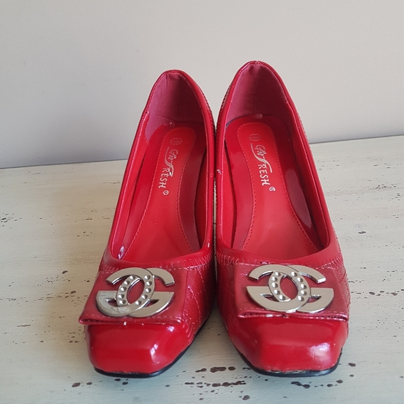 🌟Vintage🌟Red Beautiful Shoes - Picture 4 of 7